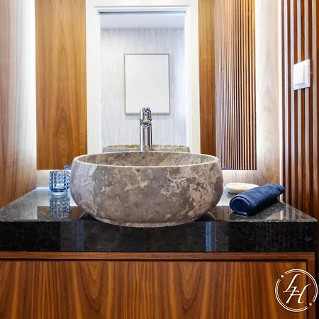 Casa Serena - Luxury - Jacuzzi - Pool & Garden * Портиман